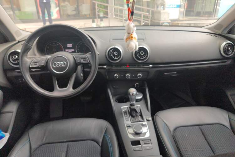 Used Audi A3 2017 Sportback 35 TFSI Fashion Model Center Console