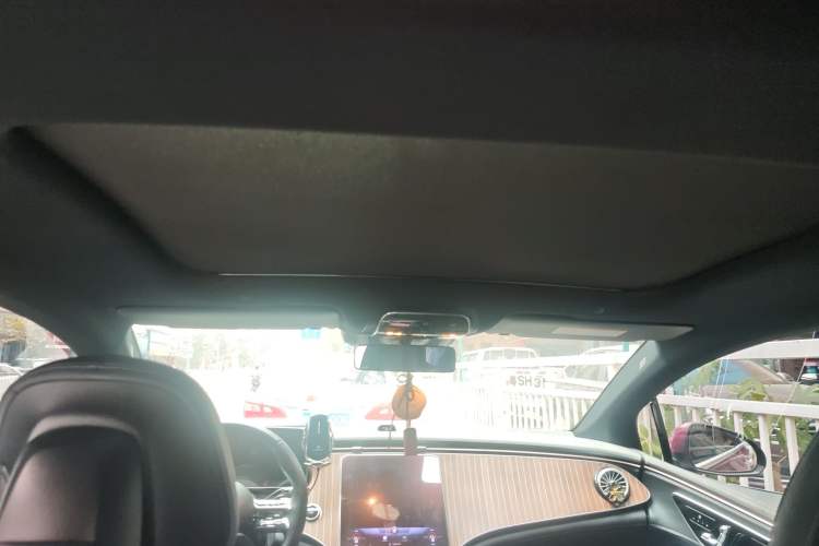 Used Mercedes-Benz EQE 2022 350 Luxury Edition Headliner