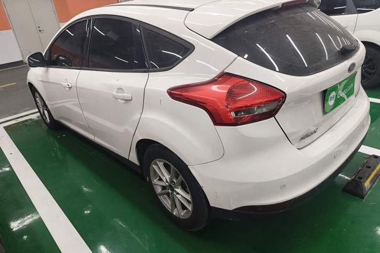 Used Ford Focus 2017 Hatchback 1.6L Manual Fashion Edition SmartDrive Version Rear Left 45 Deg