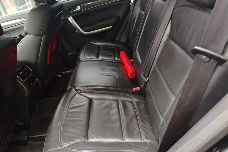 Used Haval H8 2015 2.0T Two-Wheel-Drive Standard Version Left Rear Seat