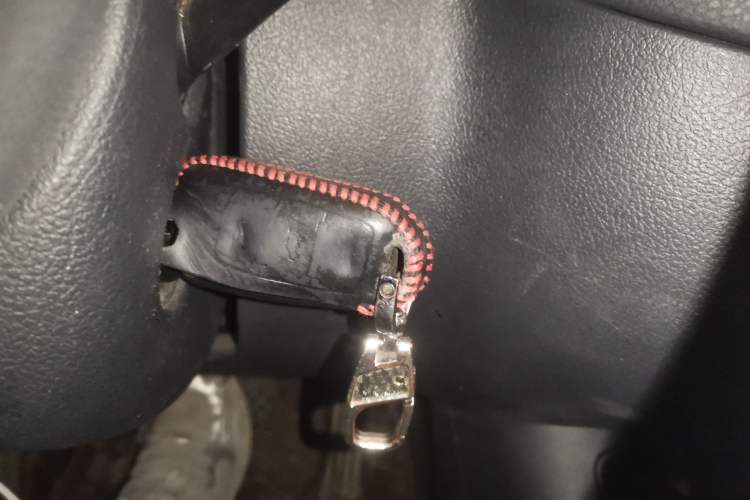 Used Volkswagen Tiguan 2017 300TSI Automatic Two-Wheel Drive Silk Road Luxury Edition Vehicle Key