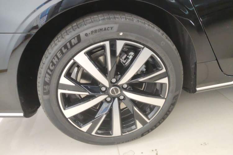 Used Volvo S90 2026 B5 Zhiyi Luxury Edition