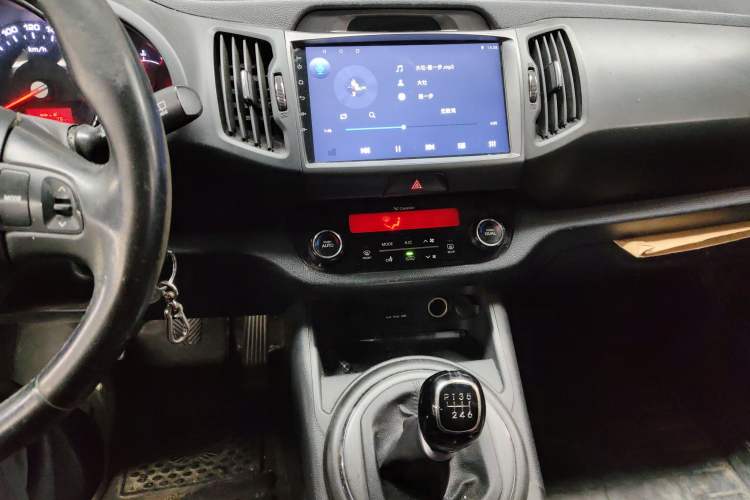 Used Kia Sportage R 2014 2.0L Manual Two-Wheel-Drive GLS
