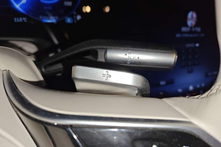 Used Mercedes-Benz EQS SUV 2023 450 4MATIC Pioneer Edition