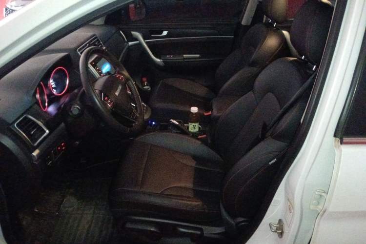 Used Haval M6 2017 1.5T Automatic Two-Wheel Drive Elite Model
