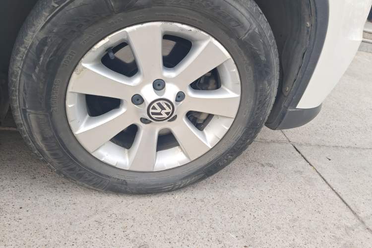 Used Volkswagen Tiguan 2012 1.8TSI Automatic Two-Wheel Drive Urban Edition Right Front Wheel Hub
