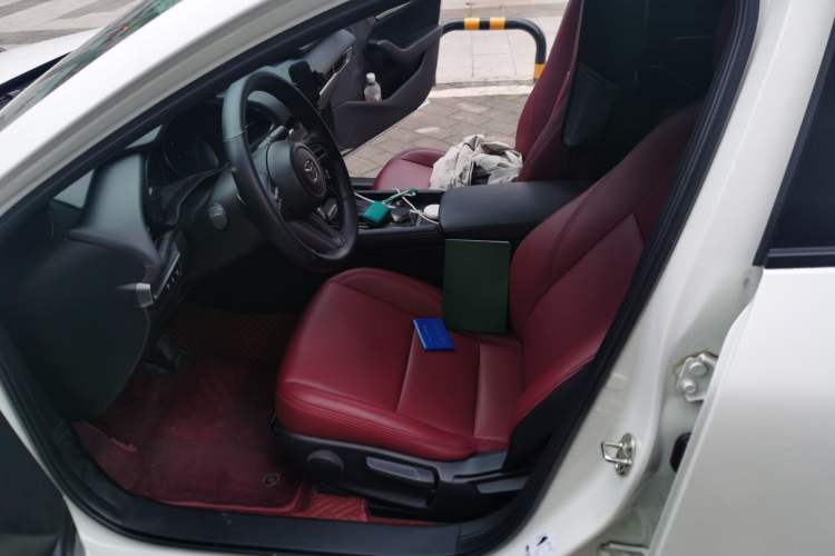 Used Mazda 3 Axela 2023 2.0L Automatic Zhiqing Edition
