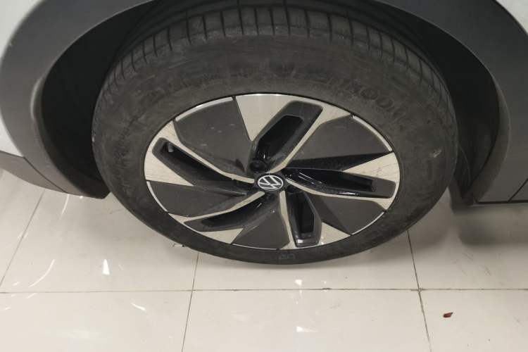 Used Volkswagen ID.4 CROZZ 2026 Model Pure Enjoyment Edition PURE Right Rear Wheel Hub