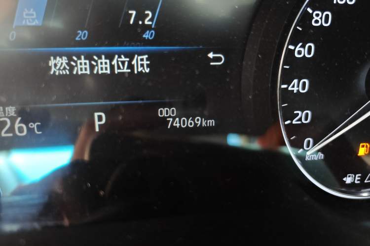 Used Toyota Avalon 2019 2.0L XLE Premium Edition China VI Odometer Close Up