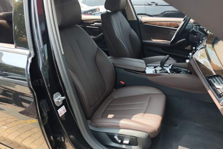 Used BMW 5 Series 2020 525Li Luxury Package
