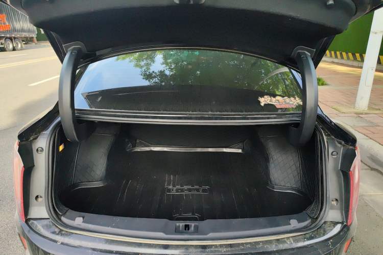 Used Hongqi E-QM5 2023 Revised Version Basic Travel Edition Trunk