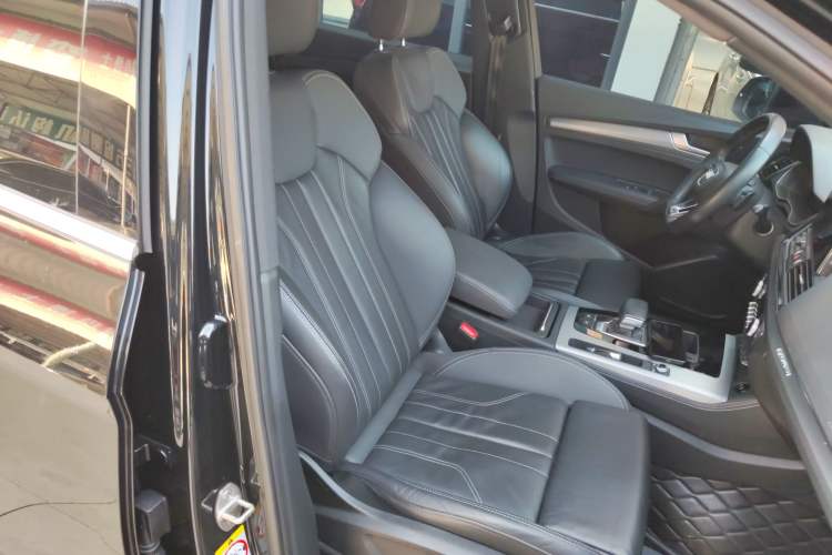 Used Audi Q5L 2022 40T Fashionable and Dynamic Model