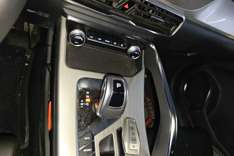 Used Geely Auto Coolray 2019 260T DCT Knight China V Standard