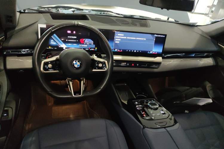 Used BMW 5 Series 2024 530Li Luxury Edition M Sport Package
