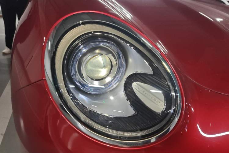 Used ORA Good Cat 2021 400km Standard Range Athena Edition Lithium-Ion Battery
