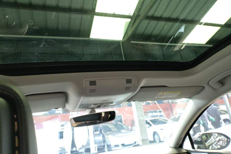 Used Volkswagen Magotan 2019 330TSI DSG Luxury Model China V Standard Headliner