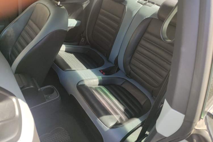 Used Volkswagen Beetle 2013 1.4 TSI Comfort Model
