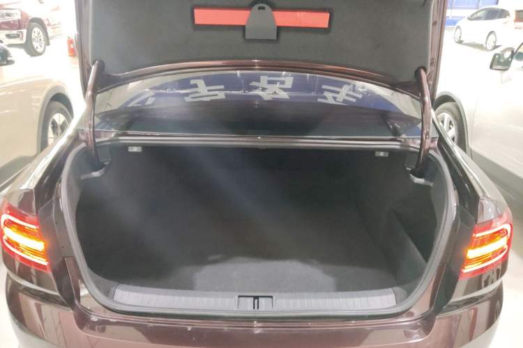 Used Volkswagen Magotan 2018 330TSI DSG Luxury Model