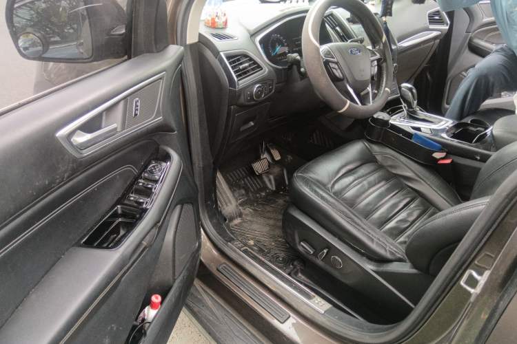 Used Ford Edge 2016 EcoBoost 245 Four-Wheel Drive Titanium Edition 7-Seater