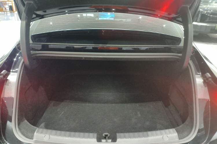 Used Geely Galaxy 8 2025 130km EM-i Deluxe Edition
