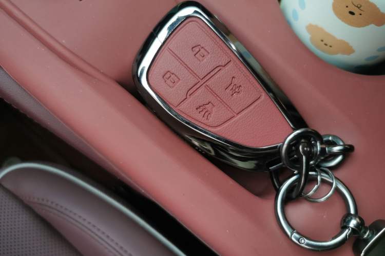 Used Buick Envision 2025 Encore Plus 28T Two-Wheel-Drive Platinum Edition