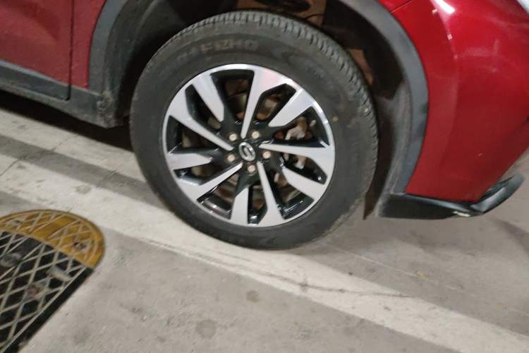 Used GAC Trumpchi GS4 2018 200T G-DCT Two-Wheel Drive Elite Edition Right Front Wheel Hub