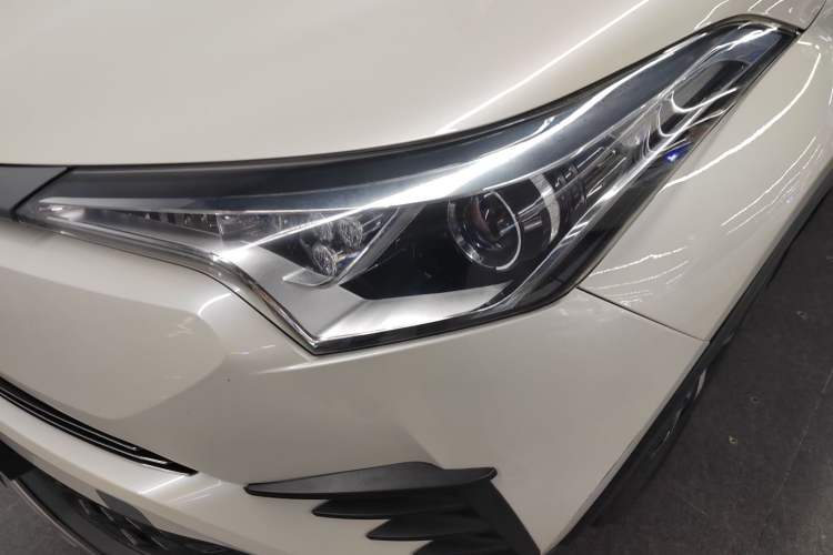 Used Toyota C-HR 2018 2.0L Leading Edition China VI