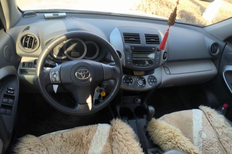 Used Toyota RAV4 2009 2.0L Automatic Luxury Edition