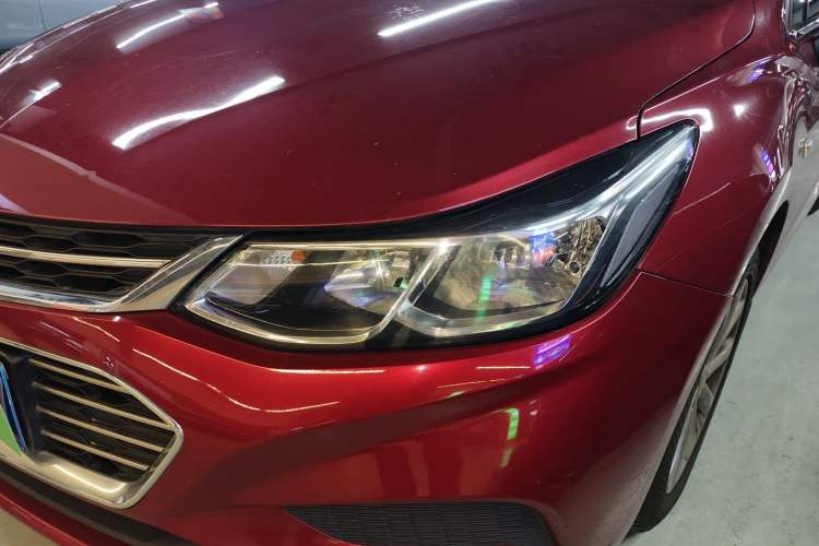 Used Chevrolet Cruze 2018 320 Automatic Pioneer Sunroof Edition
