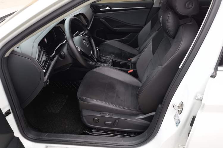 Used Volkswagen Sagitar 2022 280TSI DSG Excellence Edition Left Front Seat