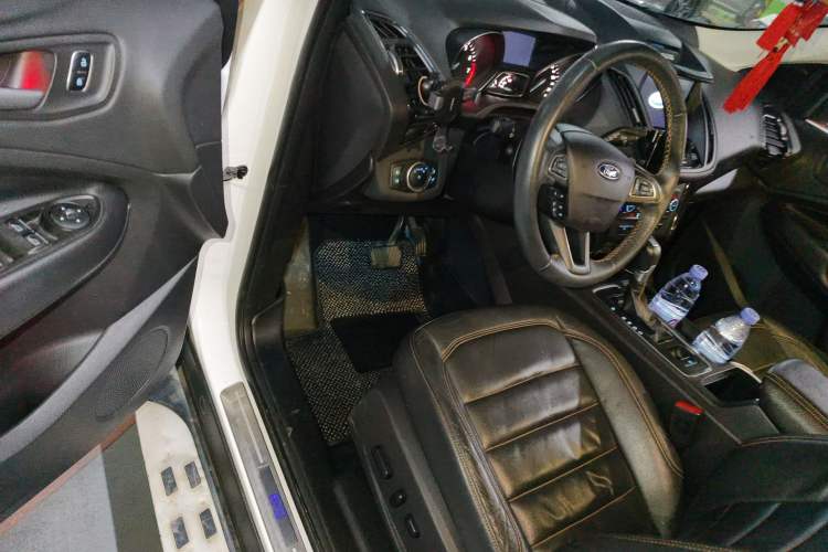 Used Ford Kuga 2017 EcoBoost 245 Four-Wheel-Drive Sport Model Driver Seat