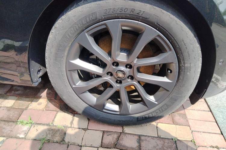 Used Land Rover Range Sport 2023 400PS Dynamic SE Right Front Wheel Hub