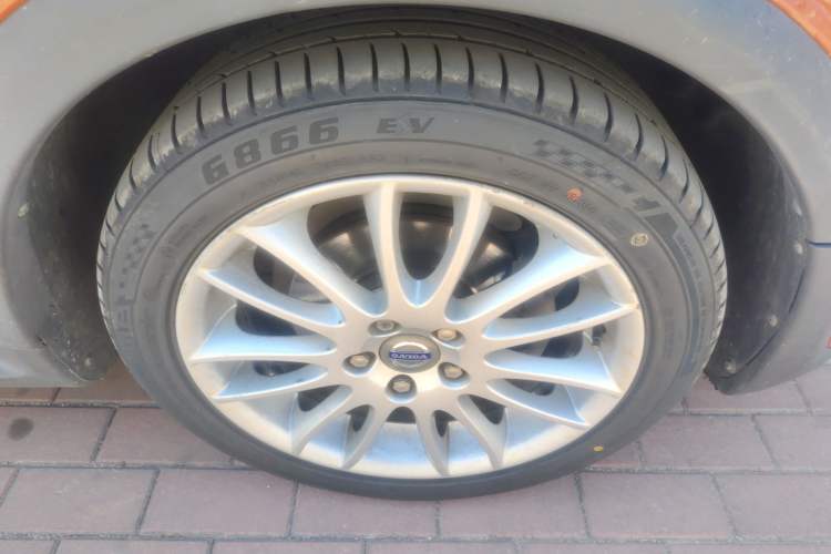 Used Volvo C30 2012 2.0L Aktiv Dynamic Package Edition