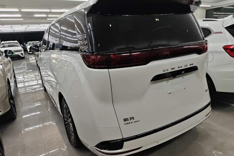 Used Denza D9 2022 DM-i 970 Four-Wheel Drive Prestige Model Rear Left 45 Deg