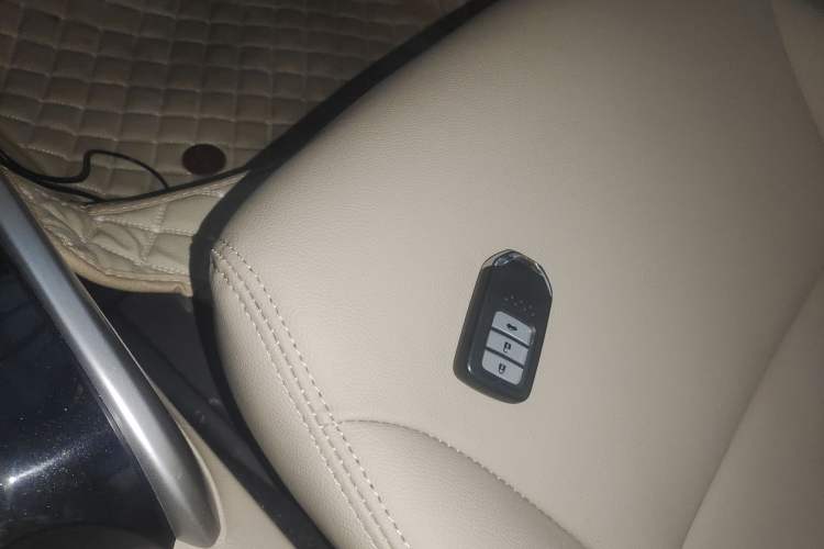 Used Honda Crider 2013 1.8L automatic luxury edition