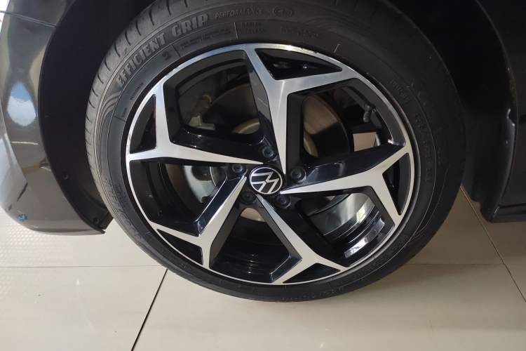 Used Volkswagen Passat 2024 380TSI Starry Elite Edition Left Front Wheel Hub