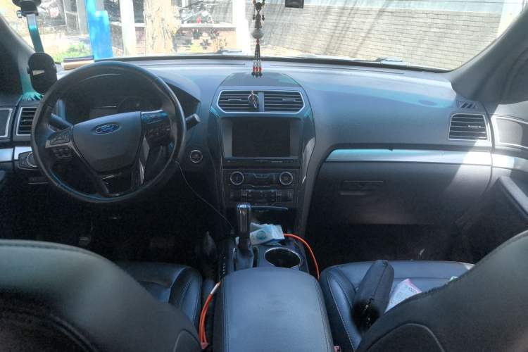 Used Ford Explorer 2016 2.3T Fashion Edition Center Console