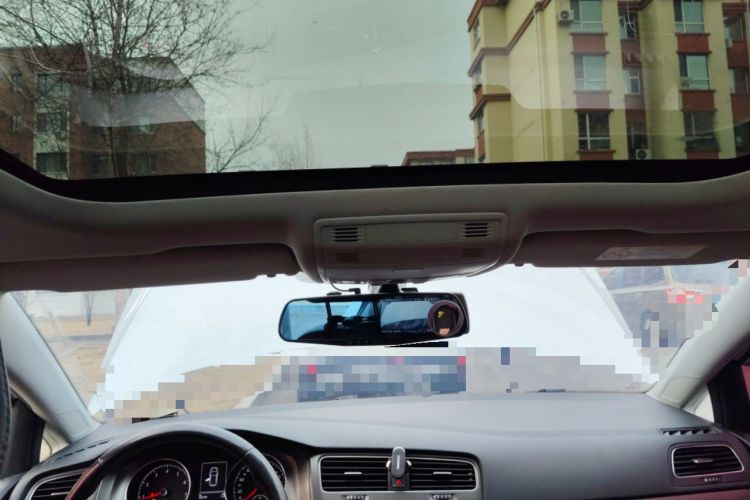 Used Volkswagen Golf 2016 230TSI Automatic Luxury Version Headliner