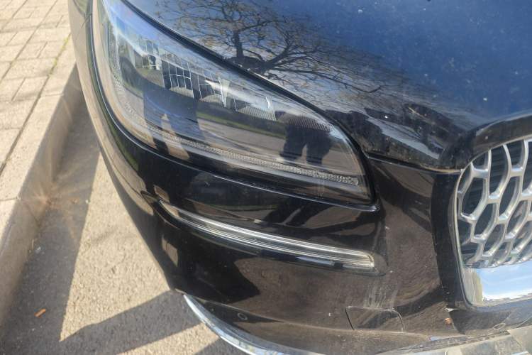 Used Lincoln Corsair 2022 2.0T Two-Wheel Drive Luxury Edition Right Front Headlight