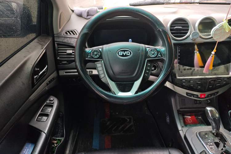 Used BYD S7 2015 2.0T Automatic Prestige Model