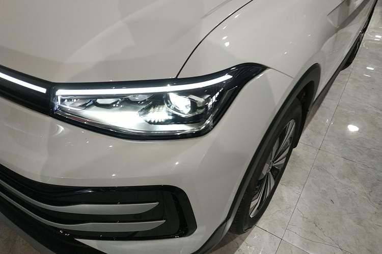 Used Volkswagen Tharu 2025 New Sharp 1.5L Ambitious Edition