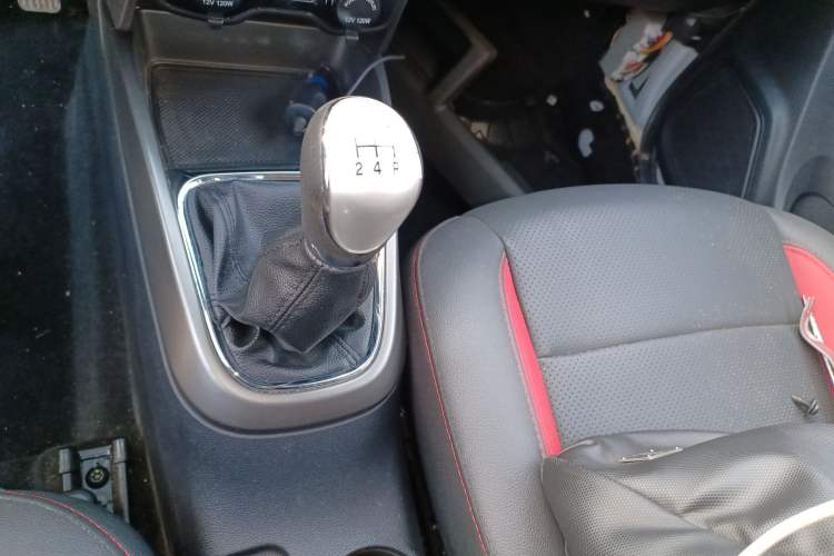 Used Changan CS15 2016 1.5L Manual Fashion Edition