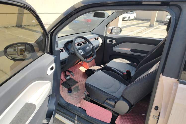 Used Chery QQ Ice Cream 2022 120km Conical Shape Lithium Iron Phosphate
