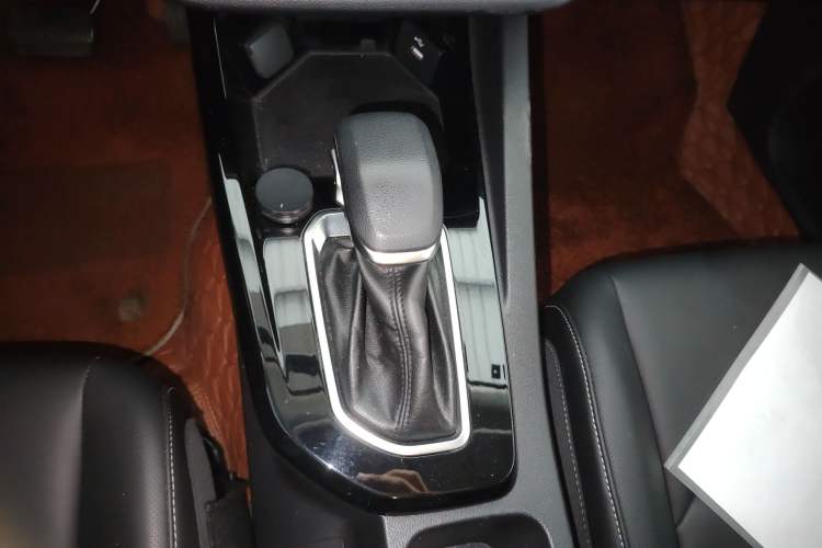 Used Ford Escort 2021 1.5L Automatic Platinum Edition Gear Lever