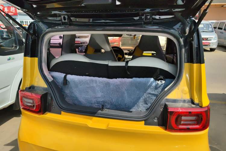 Used Wuling Hongguang MINIEV 2021 Macaron Premium Model – Lithium-NMC Trunk