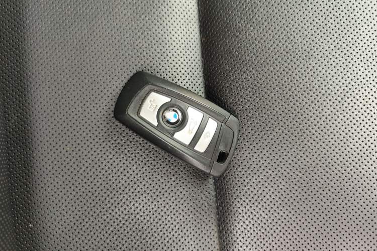 Used BMW 5 Series GT 2011 535i xDrive Luxury Edition Vehicle Key