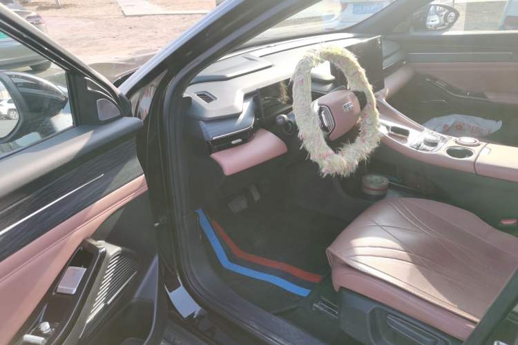 Used Geely Galaxy L6 2025 EM-i 60km Launch Edition
