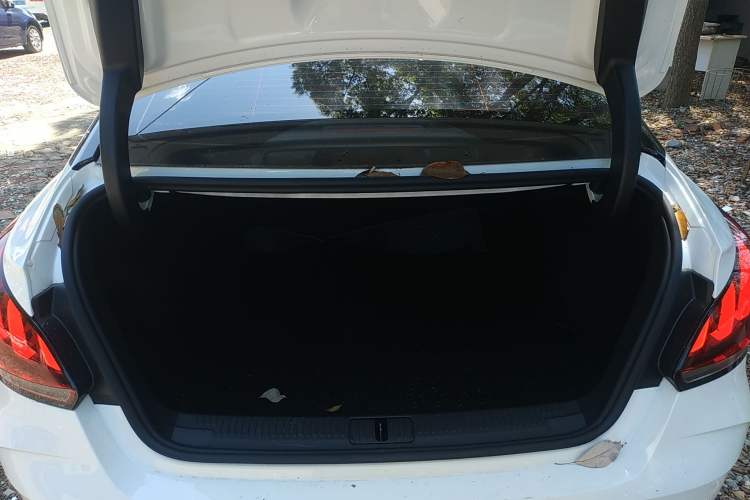 Used MG 5 2023 180 DVVT CVT Luxury Edition
