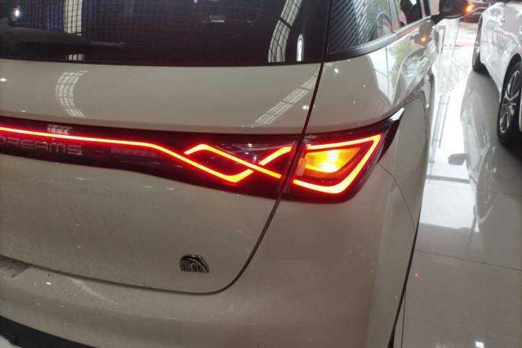 Used BYD Dolphin 2023 420 km Free Version Right Rear Taillight