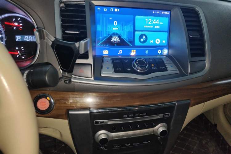 Used Nissan Teana 2011 2.0L XL Comfort Edition Audio And AC Panel